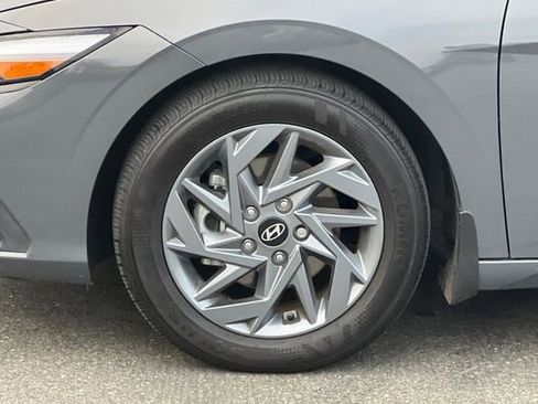Used 2024 Hyundai Elantra SEL image 30