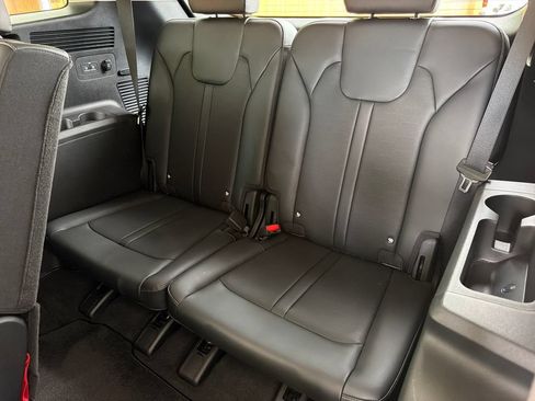 Used 2024 Kia Sorento S w/ Panoramic Sunroof Package FWD image 32