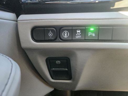 Certified 2024 Acura MDX FWD w/ Technology Package image 42