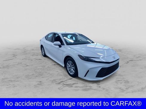 Used 2026 Toyota Camry LE FWD image 3