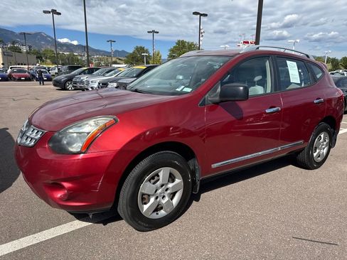 Used 2014 Nissan Rogue S w/ Convenience Package image 2
