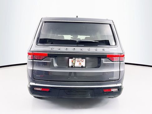 Used 2024 Jeep Wagoneer Series III image 8
