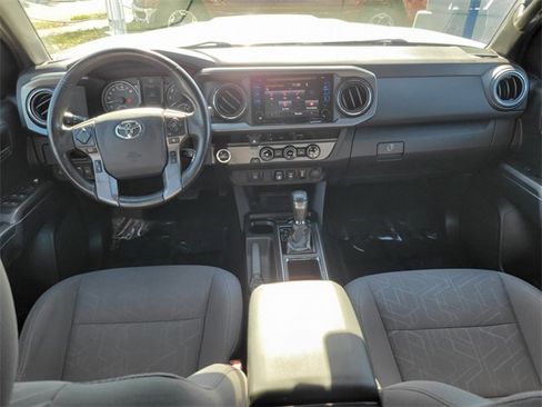 Used 2018 Toyota Tacoma SR5 image 11