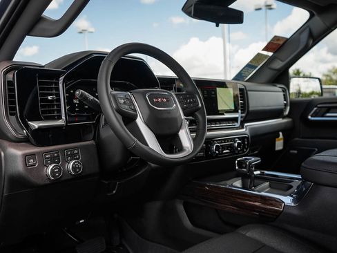 New 2026 GMC Sierra 1500 Elevation image 17