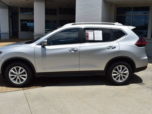 Used 2020 Nissan Rogue SV AWD/4WD image 6