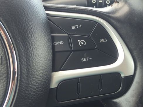 Certified 2020 Jeep Compass Latitude image 14