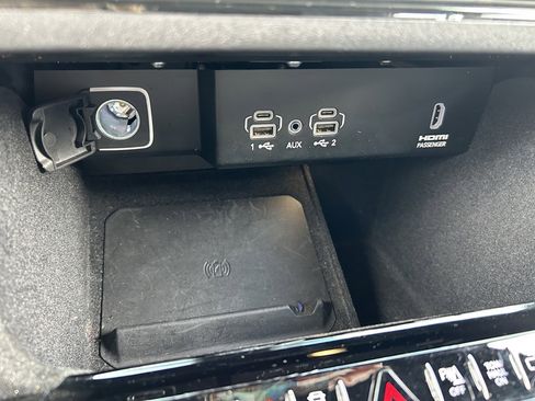 Used 2022 Jeep Wagoneer Series III w/ Premium Group I image 33