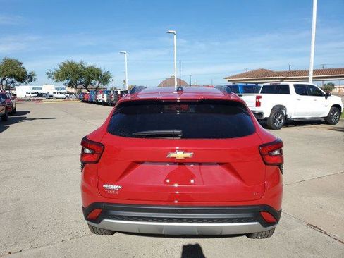 New 2026 Chevrolet Trax LT w/ Driver Confidence Package image 6