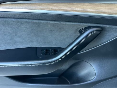 Used 2021 Tesla Model 3 Standard Range Plus image 12