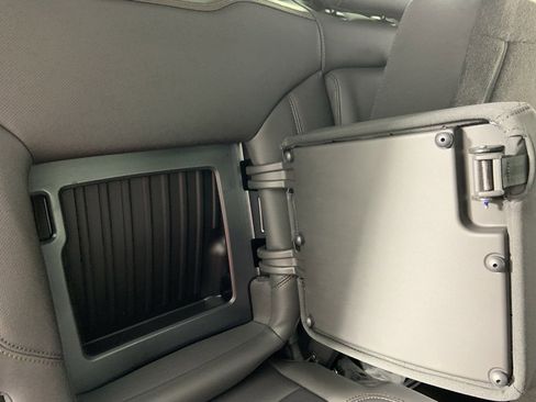 Used 2025 GMC Sierra 1500 AT4 w/ AT4 Premium Package image 33