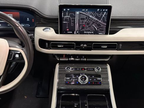 Used 2023 Lincoln Aviator Black Label image 20