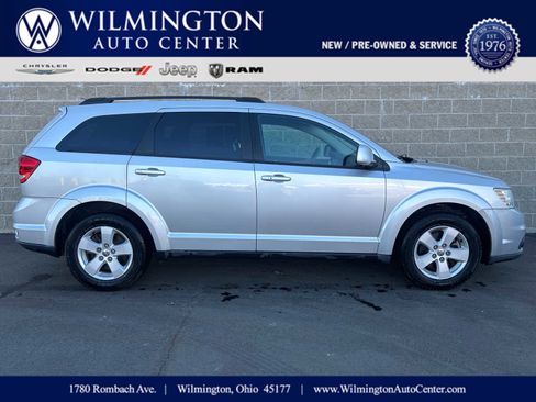 Used 2012 Dodge Journey SXT image 1