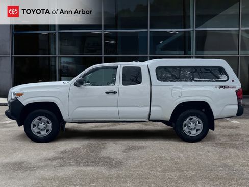 Used 2021 Toyota Tacoma SR image 7