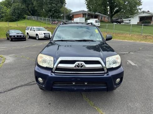 Used 2007 Toyota 4Runner SR5 AWD/4WD image 3