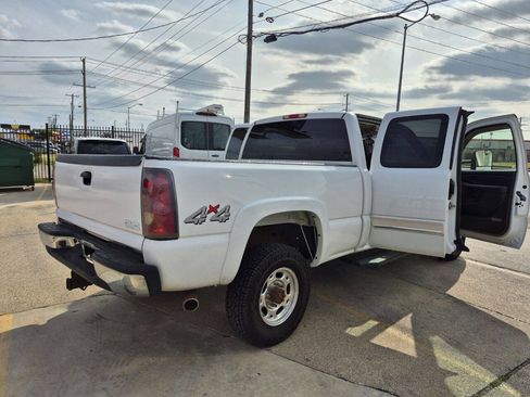 Used 2004 Chevrolet Silverado 2500 LS image 11