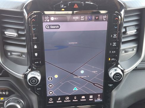 New 2026 RAM 1500 4x4 Crew Cab image 15