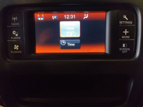 Used 2019 Dodge Journey SE image 25