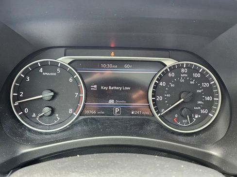 Used 2023 Nissan Sentra SR w/ SR Premium Package FWD image 20