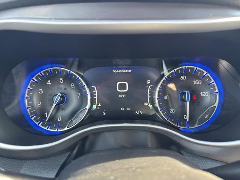 New 2026 Chrysler Pacifica Select AWD/4WD image 17