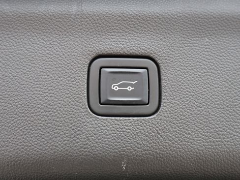 Used 2023 Buick Enclave Essence w/ Experience Buick Package AWD/4WD image 18