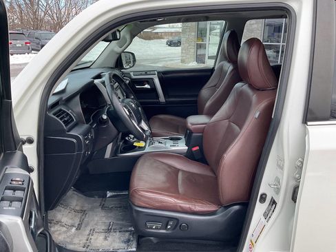 Used 2016 Toyota 4Runner Limited image 13