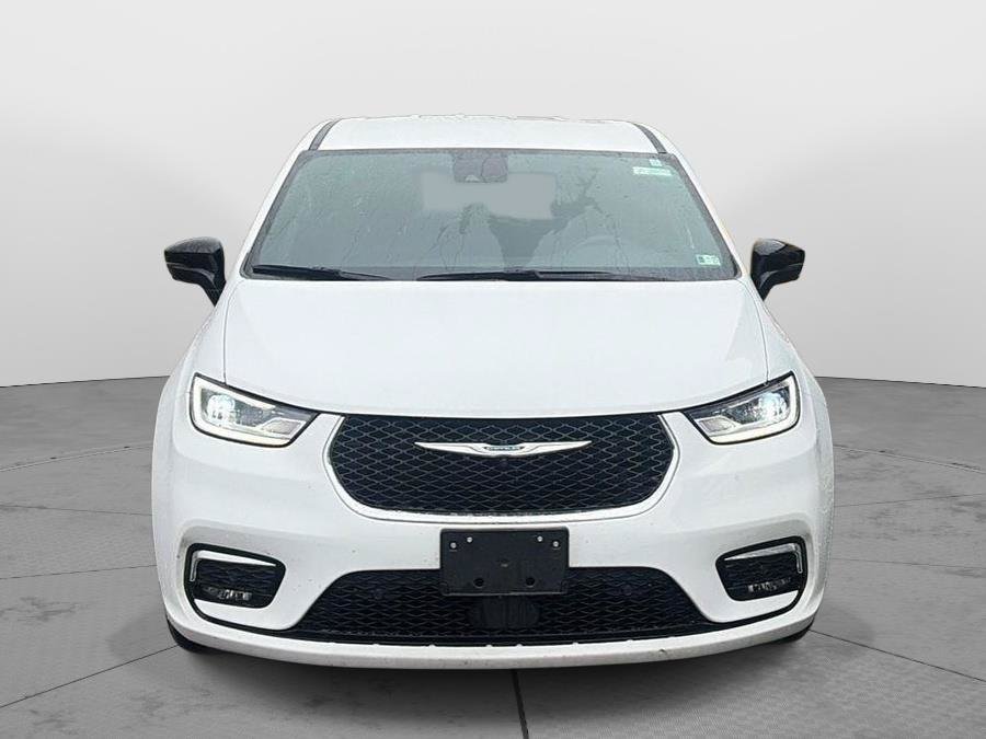Used 2026 Chrysler Pacifica Select FWD image 3