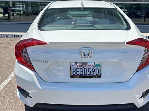 Used 2018 Honda Civic EX-T image 3