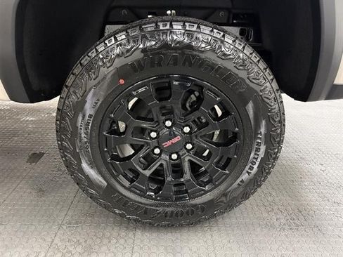 New 2026 GMC Canyon Elevation w/ Convenience Package AWD/4WD image 11