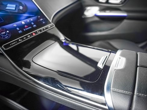 Certified 2023 Mercedes-Benz EQE 350+ 4MATIC Sedan w/ Exclusive Trim Package image 14