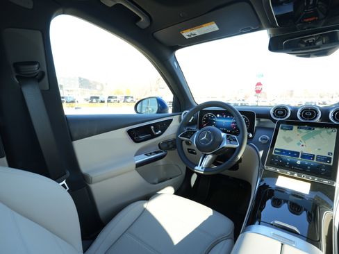 New 2026 Mercedes-Benz GLC 300 4MATIC image 19