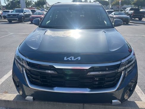 Certified 2024 Kia Seltos SX w/ SX Sunroof Package image 2