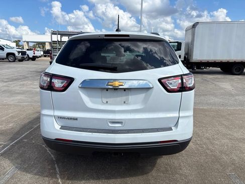 Used 2017 Chevrolet Traverse LS FWD image 6