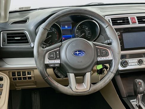 Used 2017 Subaru Outback 2.5i Premium AWD/4WD image 18
