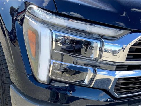 Used 2025 Ford F150 King Ranch image 28
