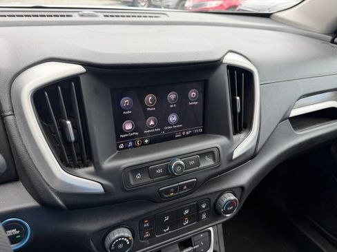 Used 2024 GMC Terrain SLE FWD image 12