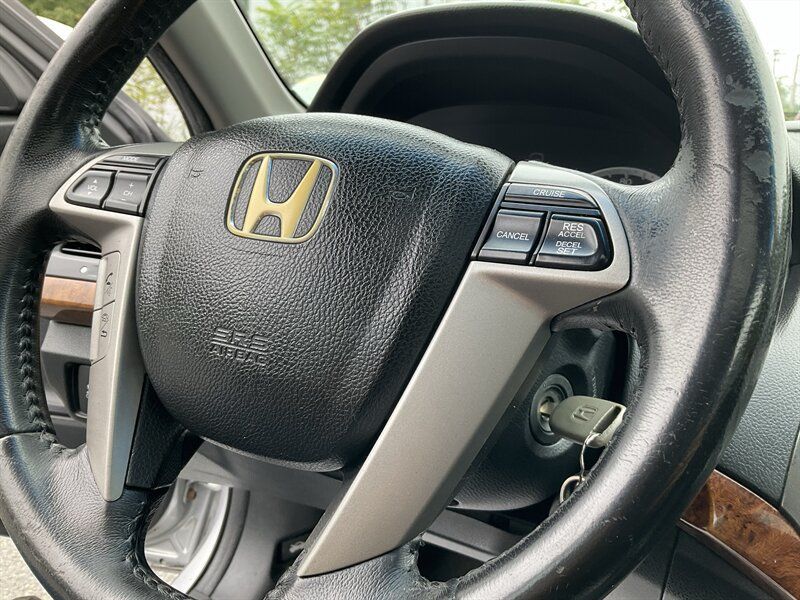 Used 2011 Honda Accord EX-L image 23