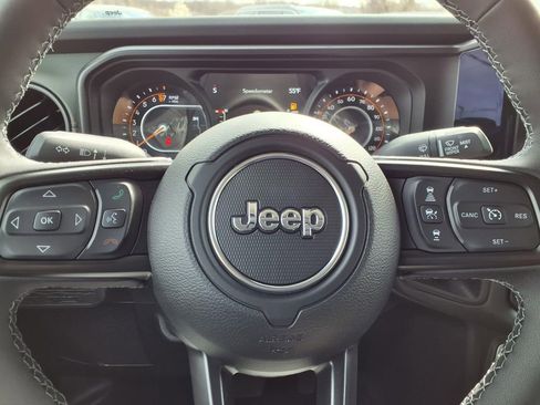 New 2026 Jeep Gladiator Mojave AWD/4WD image 18