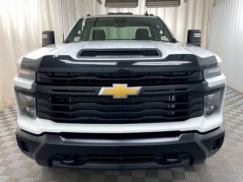 Used 2024 Chevrolet Silverado 2500 W/T w/ WT Convenience Package image 2