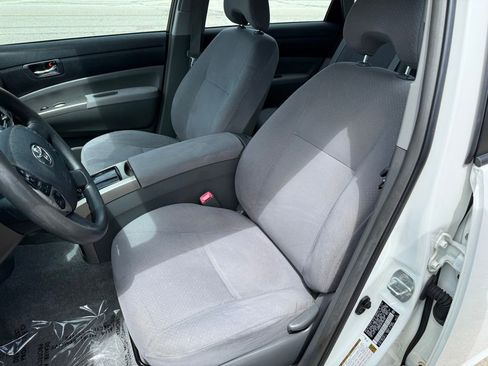 Used 2009 Toyota Prius Touring FWD image 29