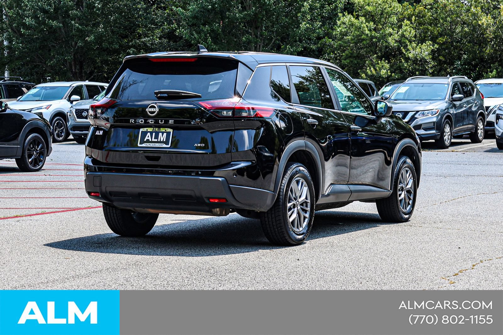 Used 2024 Nissan Rogue S AWD/4WD image 6