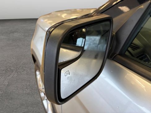 Used 2018 Ford Explorer XLT w/ Equipment Group 202A image 30