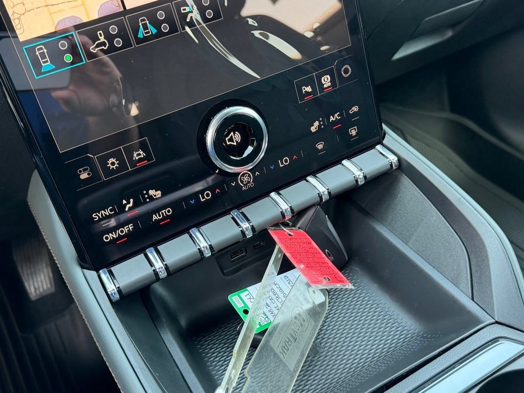 New 2027 GMC Terrain AT4 w/ Technology Package II AWD/4WD image 21