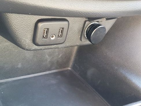 Used 2020 Chevrolet Traverse LS image 27