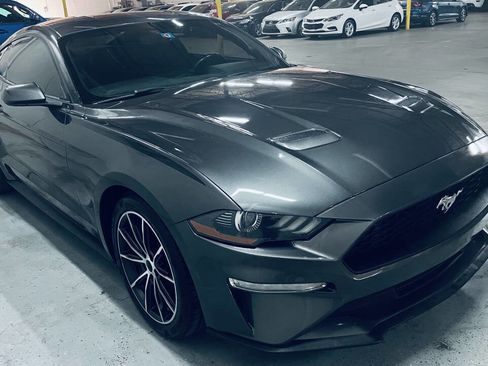 Used 2018 Ford Mustang Coupe w/ Wheel & Stripe Package image 10