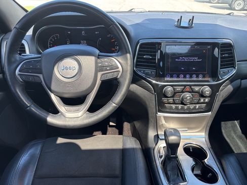 Used 2019 Jeep Grand Cherokee Altitude image 42