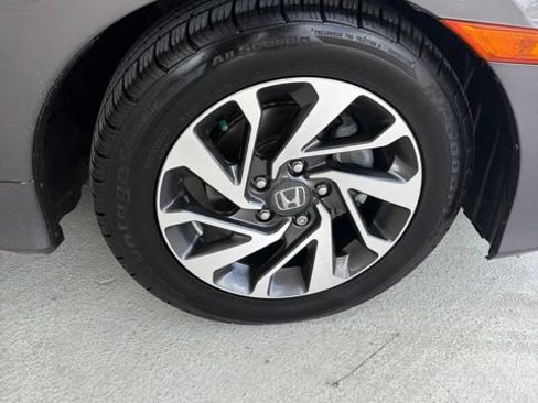 Used 2017 Honda Civic EX image 7