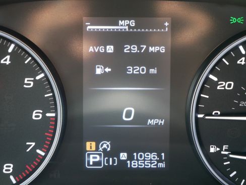 Used 2025 Subaru Forester Premium AWD/4WD image 21