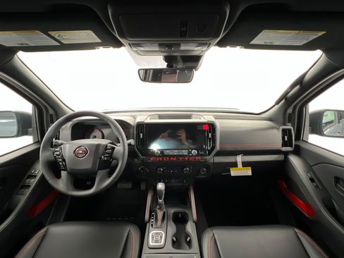 New 2026 Nissan Frontier PRO-4X w/ Pro Premium Package AWD/4WD image 9