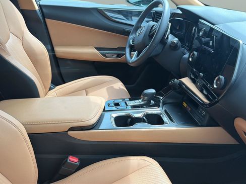 Used 2025 Lexus NX 250 FWD w/ Accessory Package (2T) image 7
