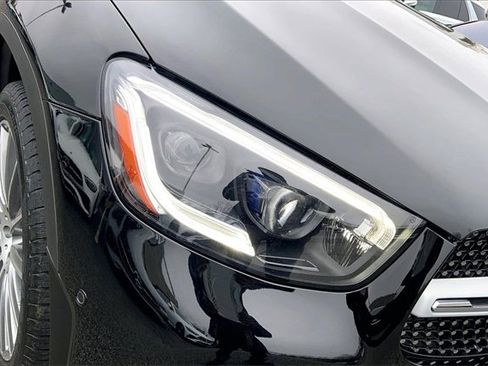 Used 2020 Mercedes-Benz GLC 300 4MATIC image 23